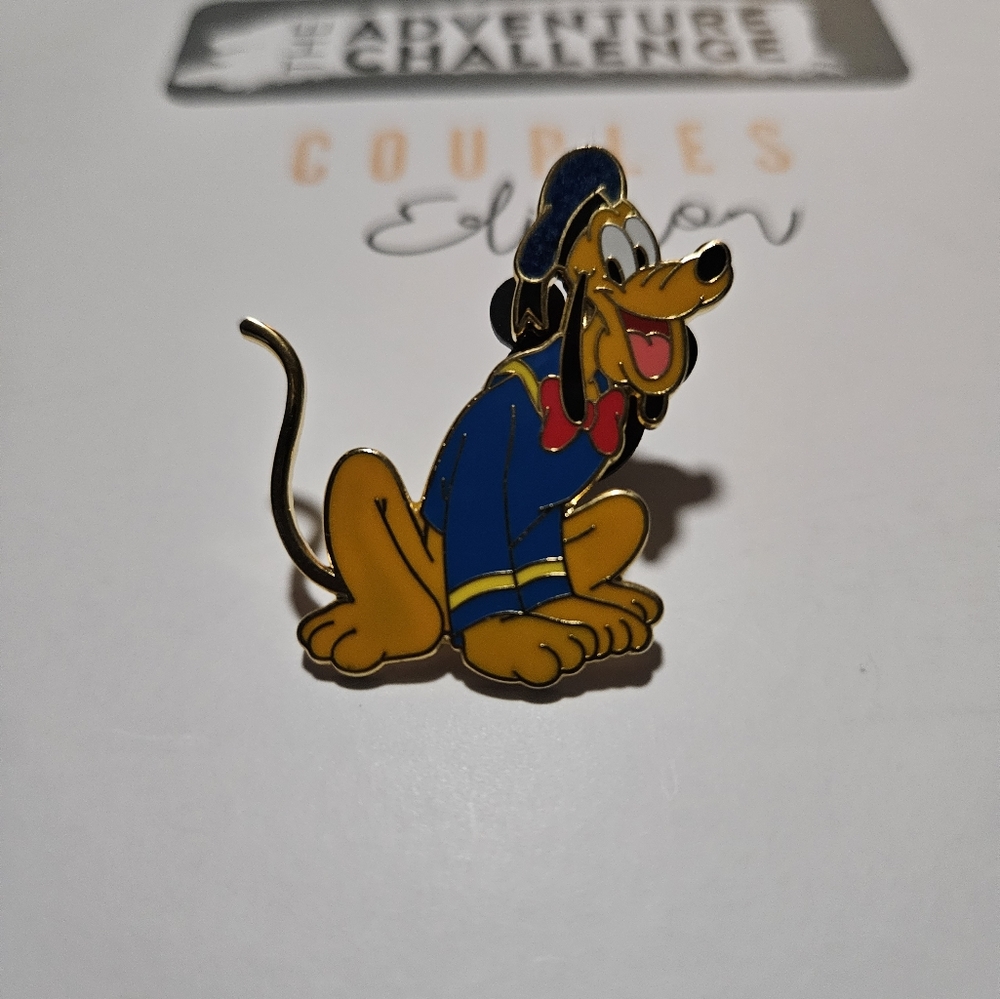 2004 Pluto in Sailor Suit Disney Land Pin Collectable